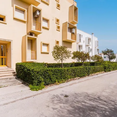 Holiday home Casa Anthea A *